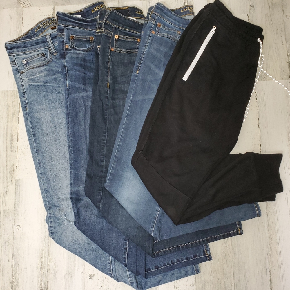 28x32 Men's American Eagle Jeans & Medium Joggers
